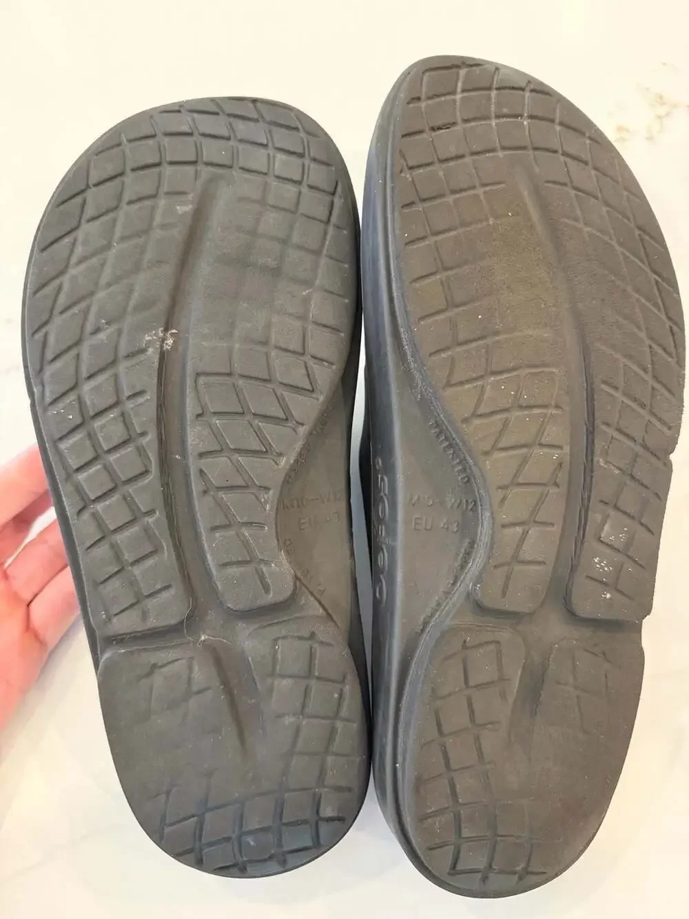 OOFOS OOahh Recovery Slide Sandal Black Mens 10 Womens 12 Black